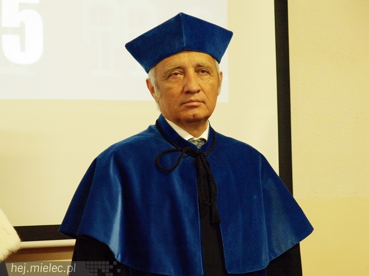 Uroczysta inauguracja nowego roku akademickiego w WSGiZ