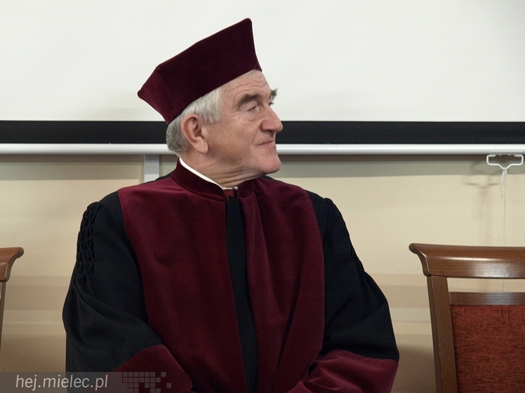 Uroczysta inauguracja nowego roku akademickiego w WSGiZ