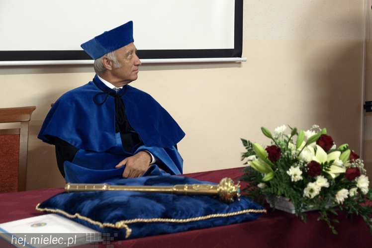 Uroczysta inauguracja nowego roku akademickiego w WSGiZ