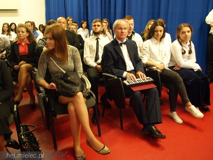 Uroczysta inauguracja nowego roku akademickiego w WSGiZ