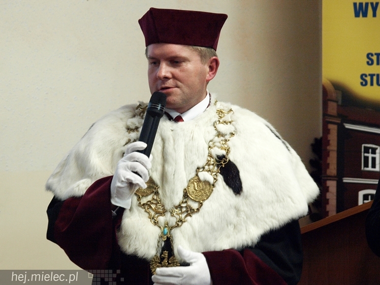 Uroczysta inauguracja nowego roku akademickiego w WSGiZ