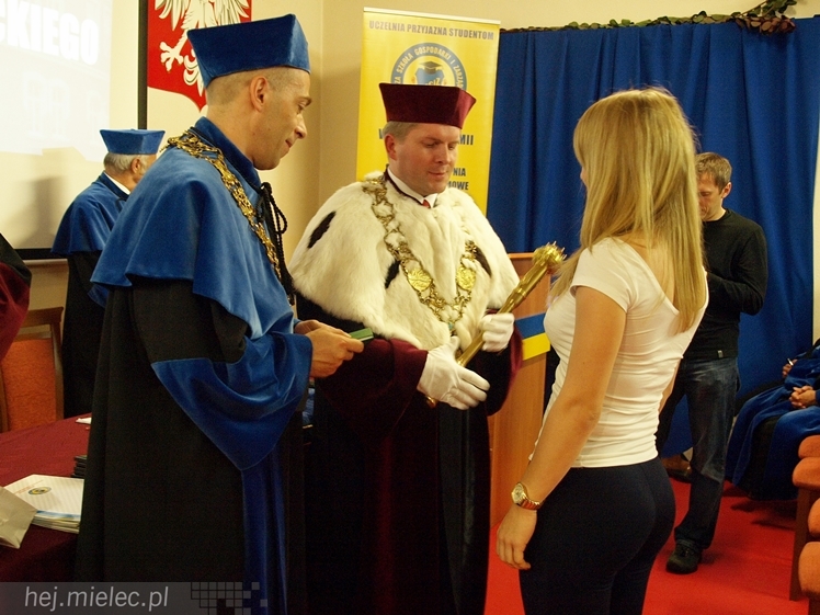 Uroczysta inauguracja nowego roku akademickiego w WSGiZ