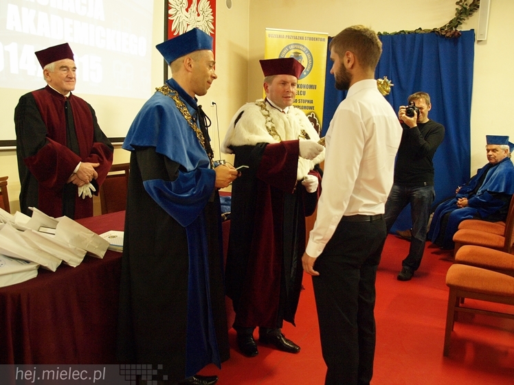 Uroczysta inauguracja nowego roku akademickiego w WSGiZ