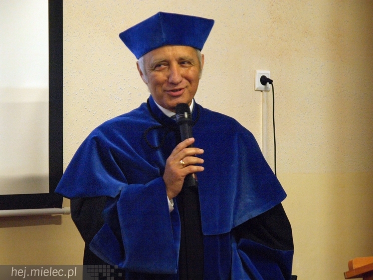 Uroczysta inauguracja nowego roku akademickiego w WSGiZ