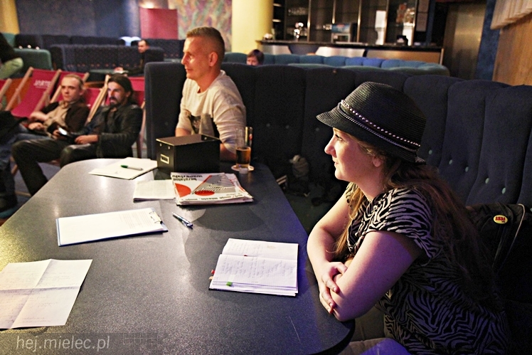 Slam do kwadratu, czyli drugi wieczór poetycki z M4. Siódemka uczestników z własną twórczością