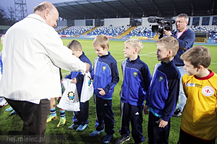 75-lecie FKS Stal Mielec: Pasowanie na piłkarza