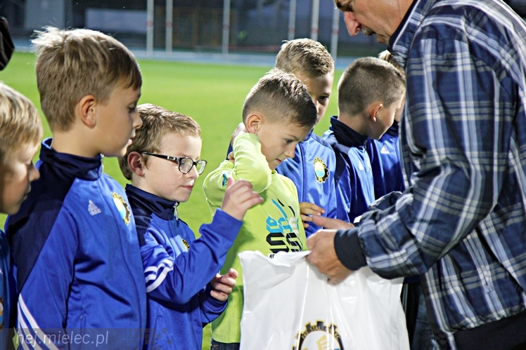 75-lecie FKS Stal Mielec: Pasowanie na piłkarza