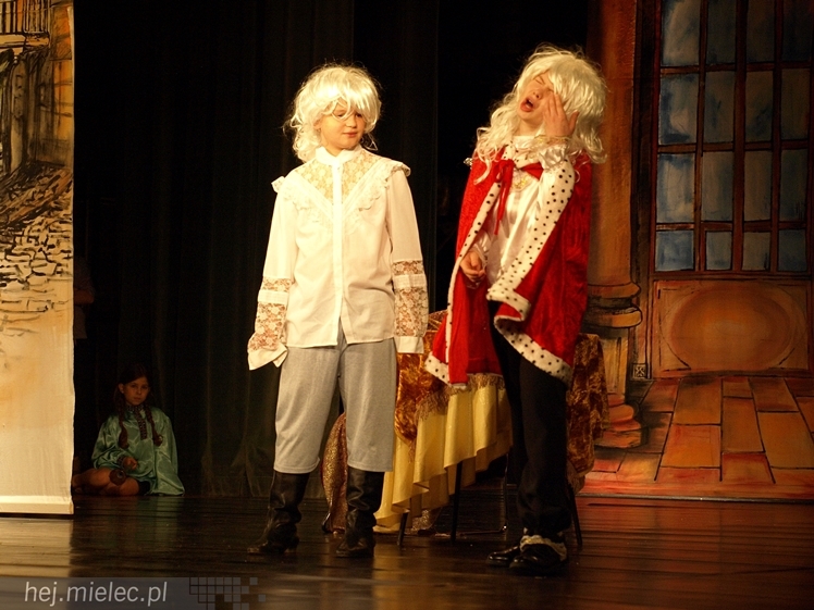 Czterdziestu młodych aktorów w premierowej sztuce ?Książę i żebrak?