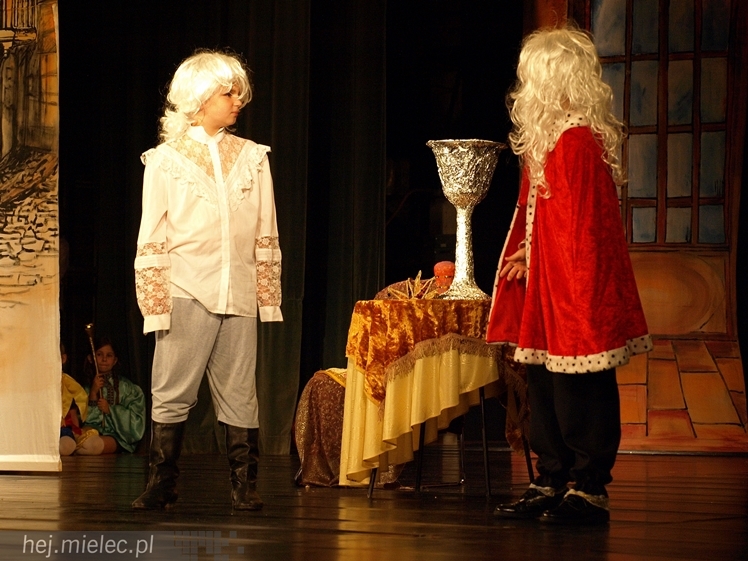 Czterdziestu młodych aktorów w premierowej sztuce ?Książę i żebrak?