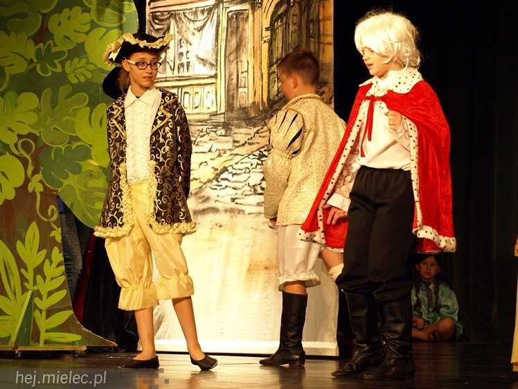 Czterdziestu młodych aktorów w premierowej sztuce ?Książę i żebrak?