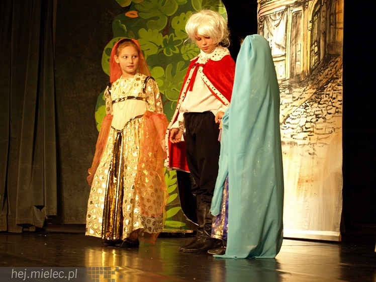 Czterdziestu młodych aktorów w premierowej sztuce ?Książę i żebrak?