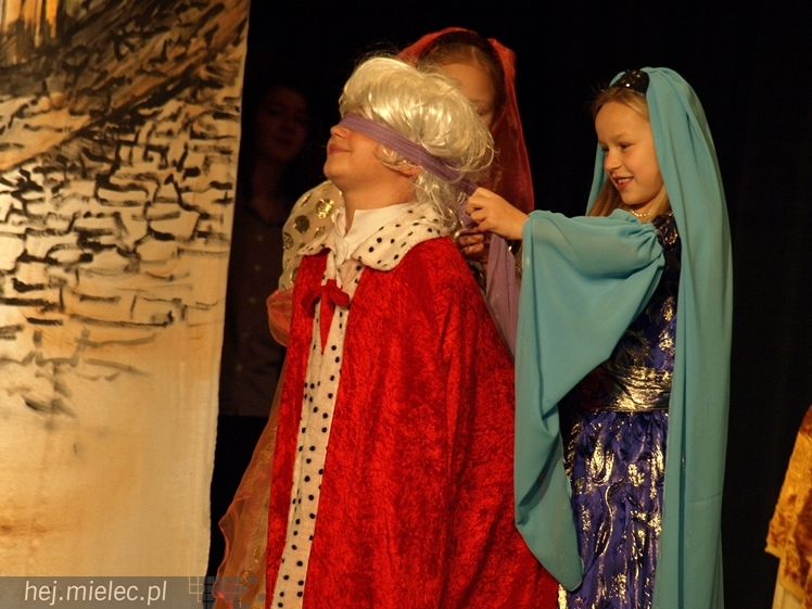 Czterdziestu młodych aktorów w premierowej sztuce ?Książę i żebrak?