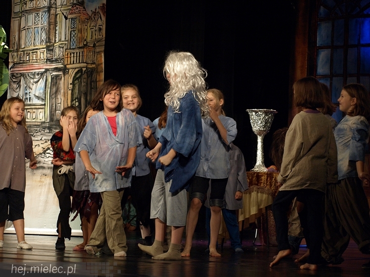 Czterdziestu młodych aktorów w premierowej sztuce ?Książę i żebrak?