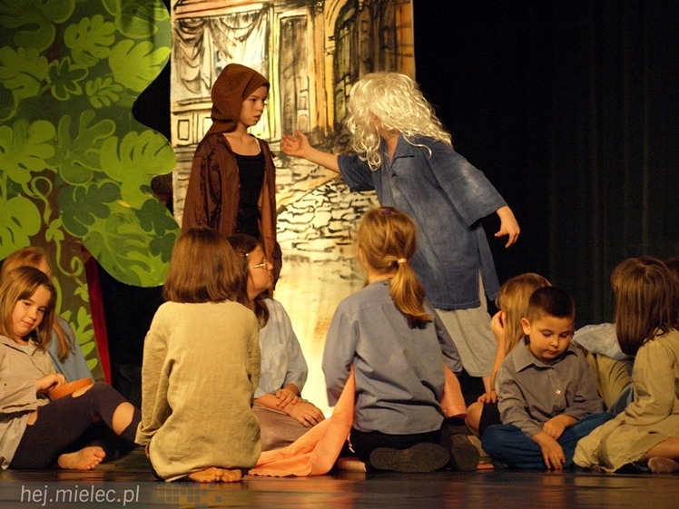 Czterdziestu młodych aktorów w premierowej sztuce ?Książę i żebrak?