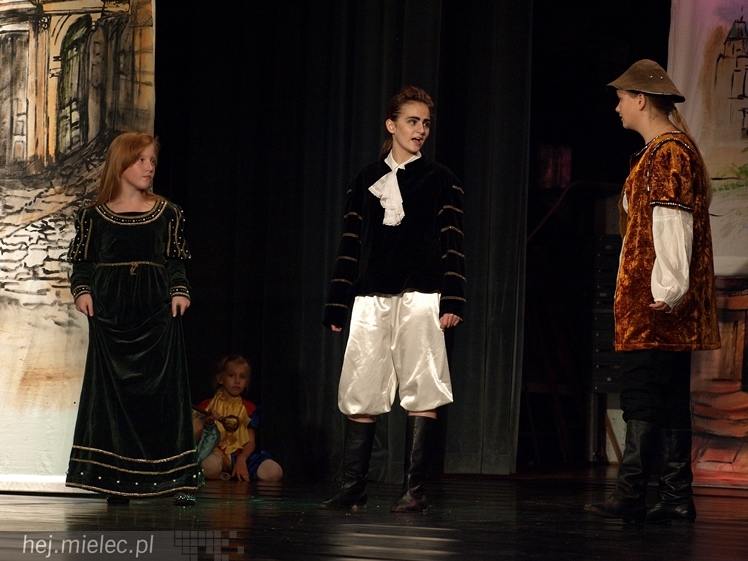 Czterdziestu młodych aktorów w premierowej sztuce ?Książę i żebrak?