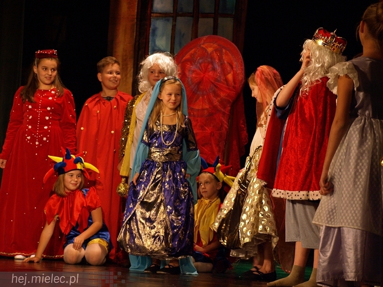 Czterdziestu młodych aktorów w premierowej sztuce ?Książę i żebrak?