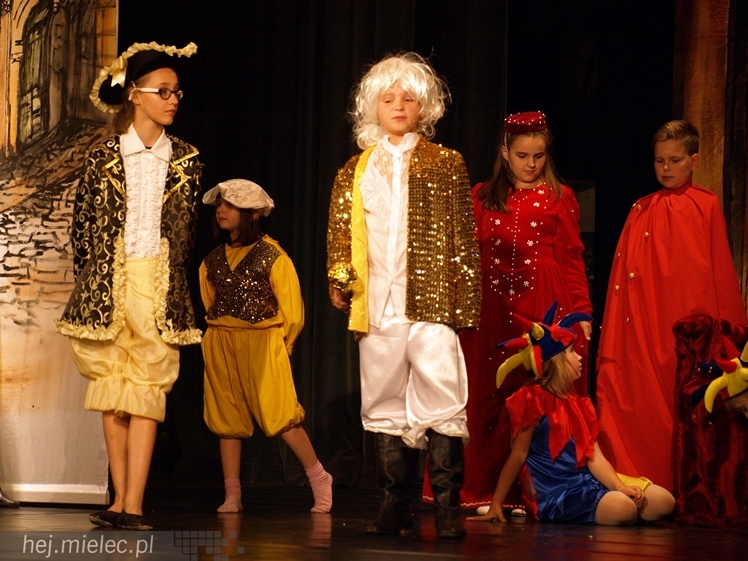 Czterdziestu młodych aktorów w premierowej sztuce ?Książę i żebrak?