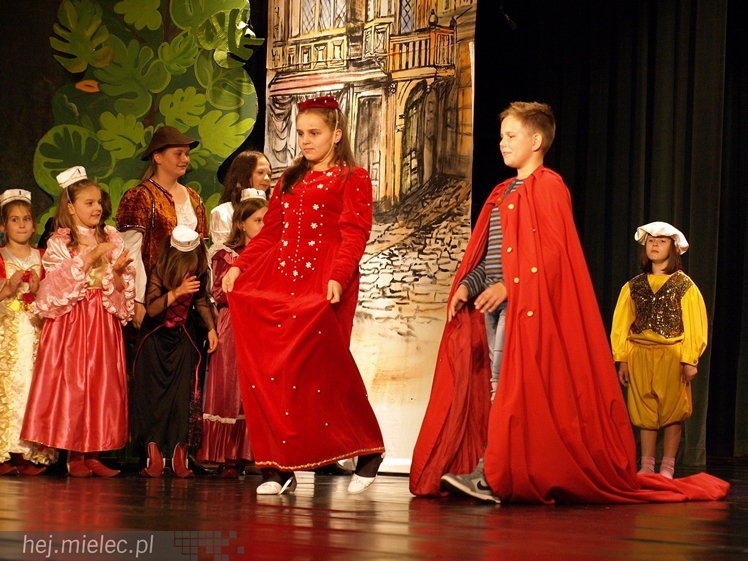 Czterdziestu młodych aktorów w premierowej sztuce ?Książę i żebrak?