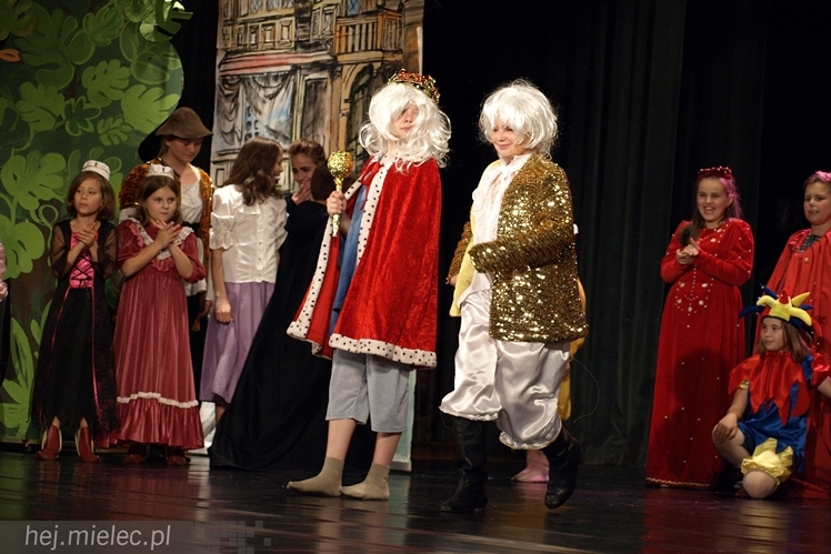 Czterdziestu młodych aktorów w premierowej sztuce ?Książę i żebrak?