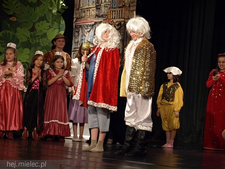 Czterdziestu młodych aktorów w premierowej sztuce ?Książę i żebrak?