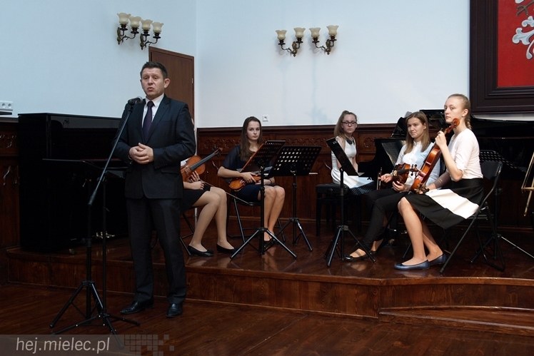 Dziesięciu najlepszych nauczycieli zostało uhonorowanych przez Starostwo Powiatowe