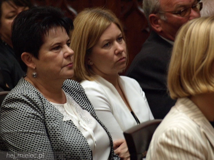 Dziesięciu najlepszych nauczycieli zostało uhonorowanych przez Starostwo Powiatowe