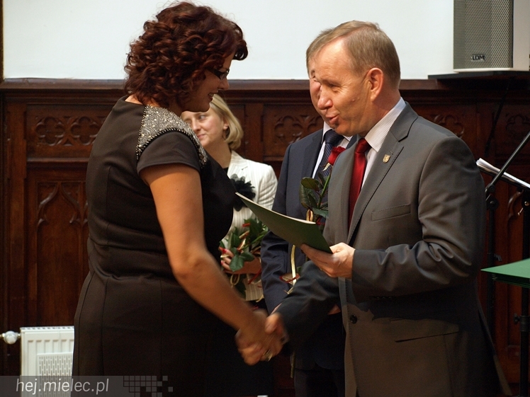 Dziesięciu najlepszych nauczycieli zostało uhonorowanych przez Starostwo Powiatowe