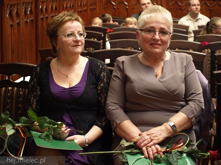 Dziesięciu najlepszych nauczycieli zostało uhonorowanych przez Starostwo Powiatowe