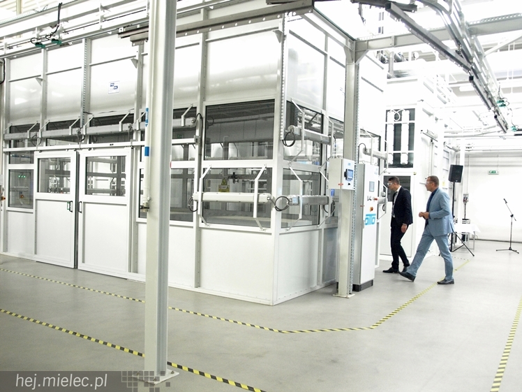 PZL Mielec z nową malarnią i anodownią. ?To początek nowego rozdziału dla trudnych procesów technologicznych?