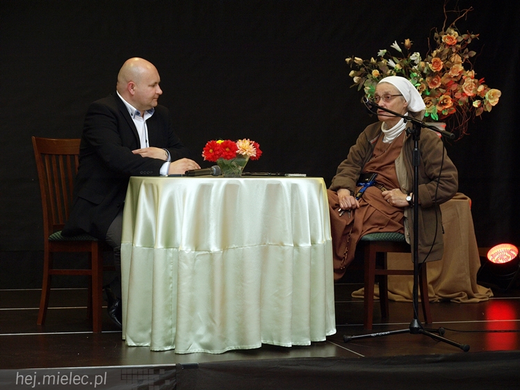 ?Świętość do bycie dobrym?. Siostra Małgorzata Chmielewska spotkała się z mielczanami