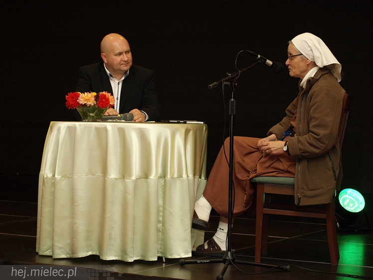 ?Świętość do bycie dobrym?. Siostra Małgorzata Chmielewska spotkała się z mielczanami