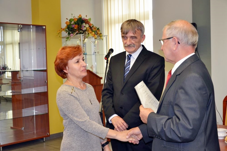 W Radomyślu Wielkim wręczono stypendia dla uczniów i nauczycieli