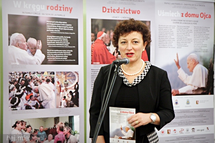 Dni Papieskie 2014: wystawa w holu SCK i spotkanie z ks. Januszem Królikowskim