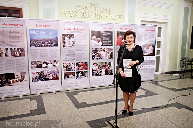 Dni Papieskie 2014: wystawa w holu SCK i spotkanie z ks. Januszem Królikowskim