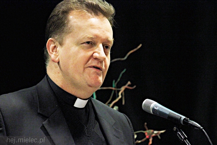 Dni Papieskie 2014: wystawa w holu SCK i spotkanie z ks. Januszem Królikowskim