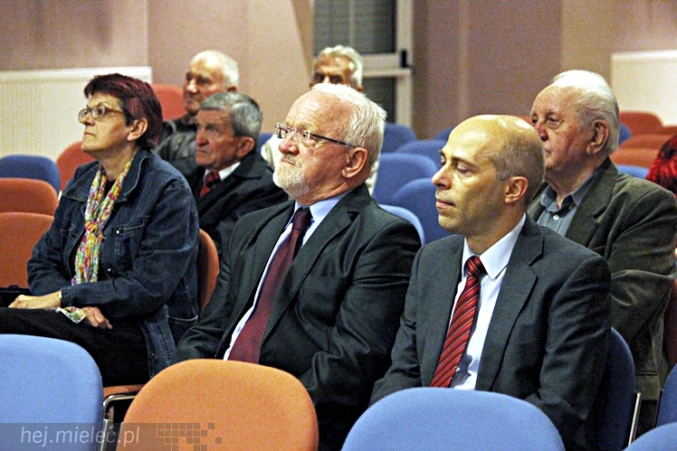 Dni Papieskie 2014: wystawa w holu SCK i spotkanie z ks. Januszem Królikowskim