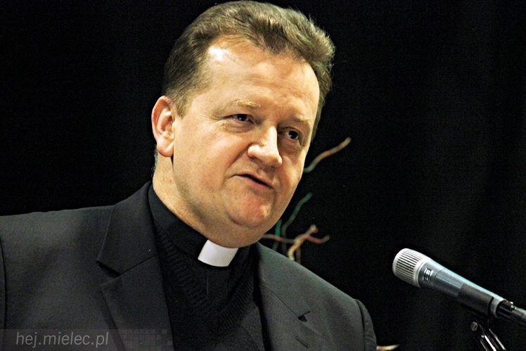 Dni Papieskie 2014: wystawa w holu SCK i spotkanie z ks. Januszem Królikowskim