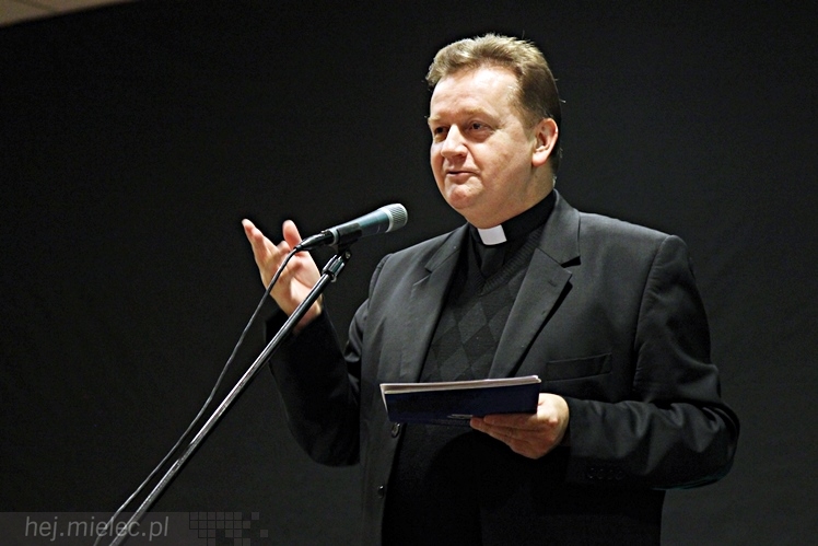 Dni Papieskie 2014: wystawa w holu SCK i spotkanie z ks. Januszem Królikowskim