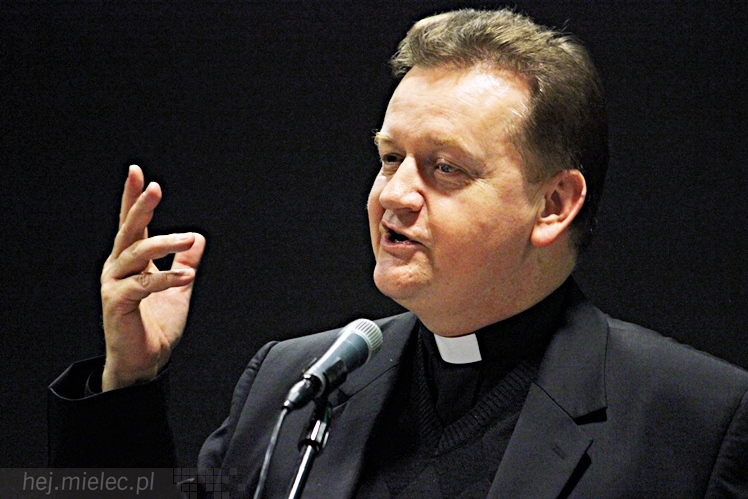 Dni Papieskie 2014: wystawa w holu SCK i spotkanie z ks. Januszem Królikowskim