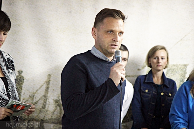 FINAŁ M4 2014 - RELACJE: Wernisaż wystaw - Półprzewodnik i Miasto To Ludzie