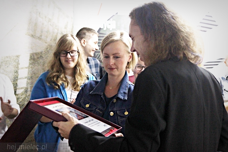 FINAŁ M4 2014 - RELACJE: Wernisaż wystaw - Półprzewodnik i Miasto To Ludzie