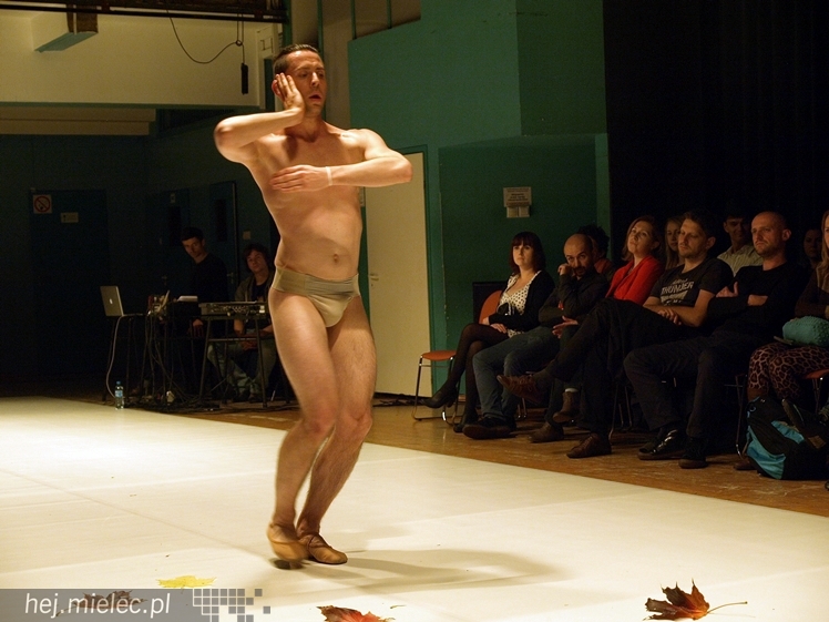 FINAŁ M4 2014 - RELACJE: ?Station De Corps? - taneczny spektakl z widownią? na scenie