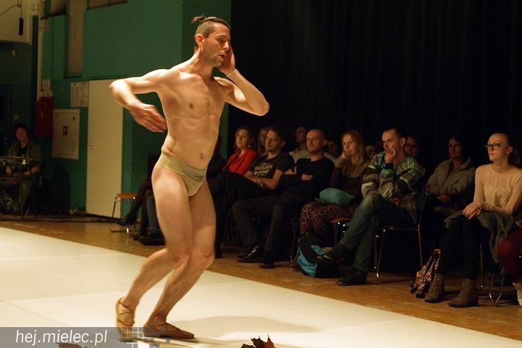 FINAŁ M4 2014 - RELACJE: ?Station De Corps? - taneczny spektakl z widownią? na scenie