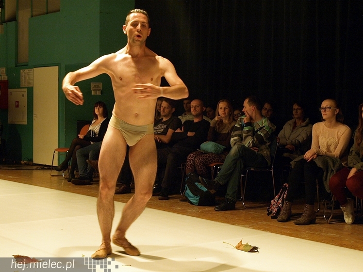 FINAŁ M4 2014 - RELACJE: ?Station De Corps? - taneczny spektakl z widownią? na scenie