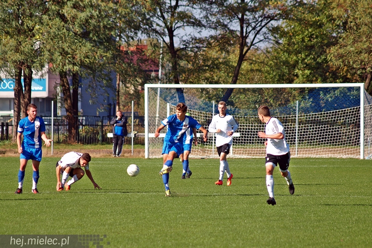 Legia Warszawa za mocna dla Stali Mielec w meczu CLJ
