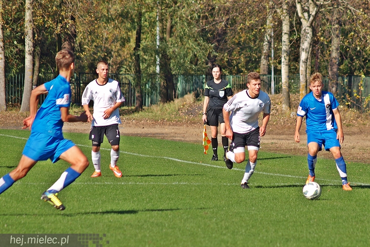 Legia Warszawa za mocna dla Stali Mielec w meczu CLJ
