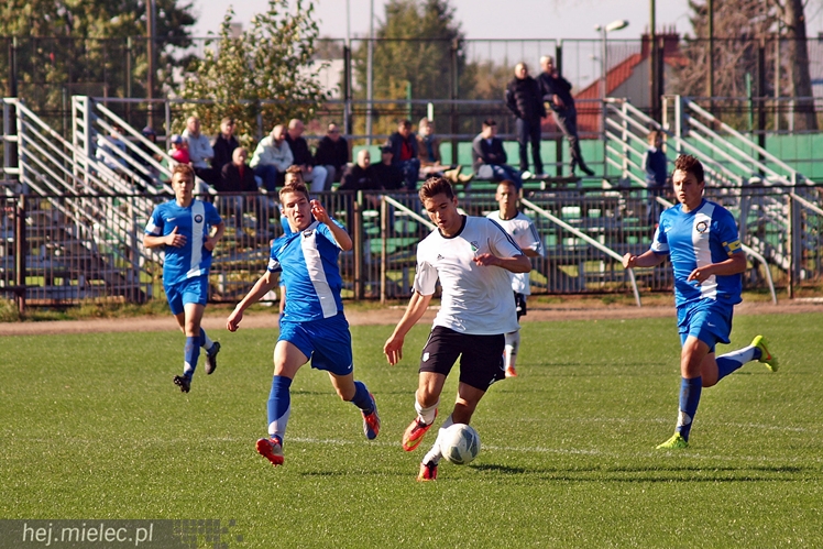 Legia Warszawa za mocna dla Stali Mielec w meczu CLJ