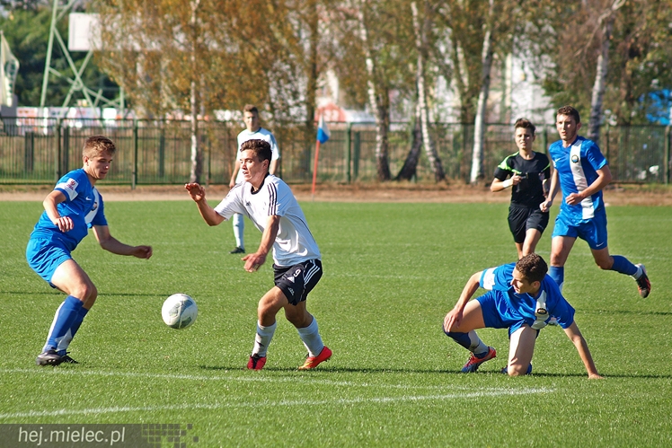 Legia Warszawa za mocna dla Stali Mielec w meczu CLJ