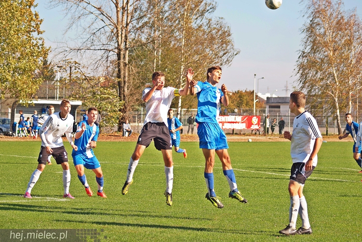 Legia Warszawa za mocna dla Stali Mielec w meczu CLJ