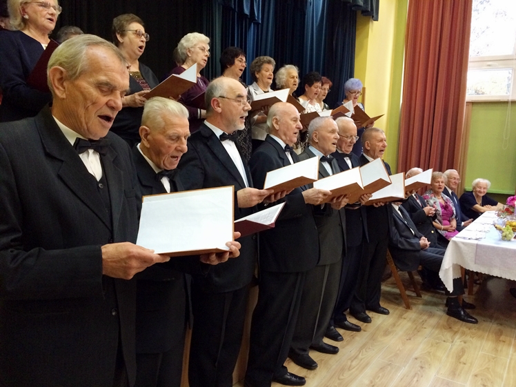 Prawie 110 osób bawiło się w SDK na spotkaniu z okazji Dnia Seniora